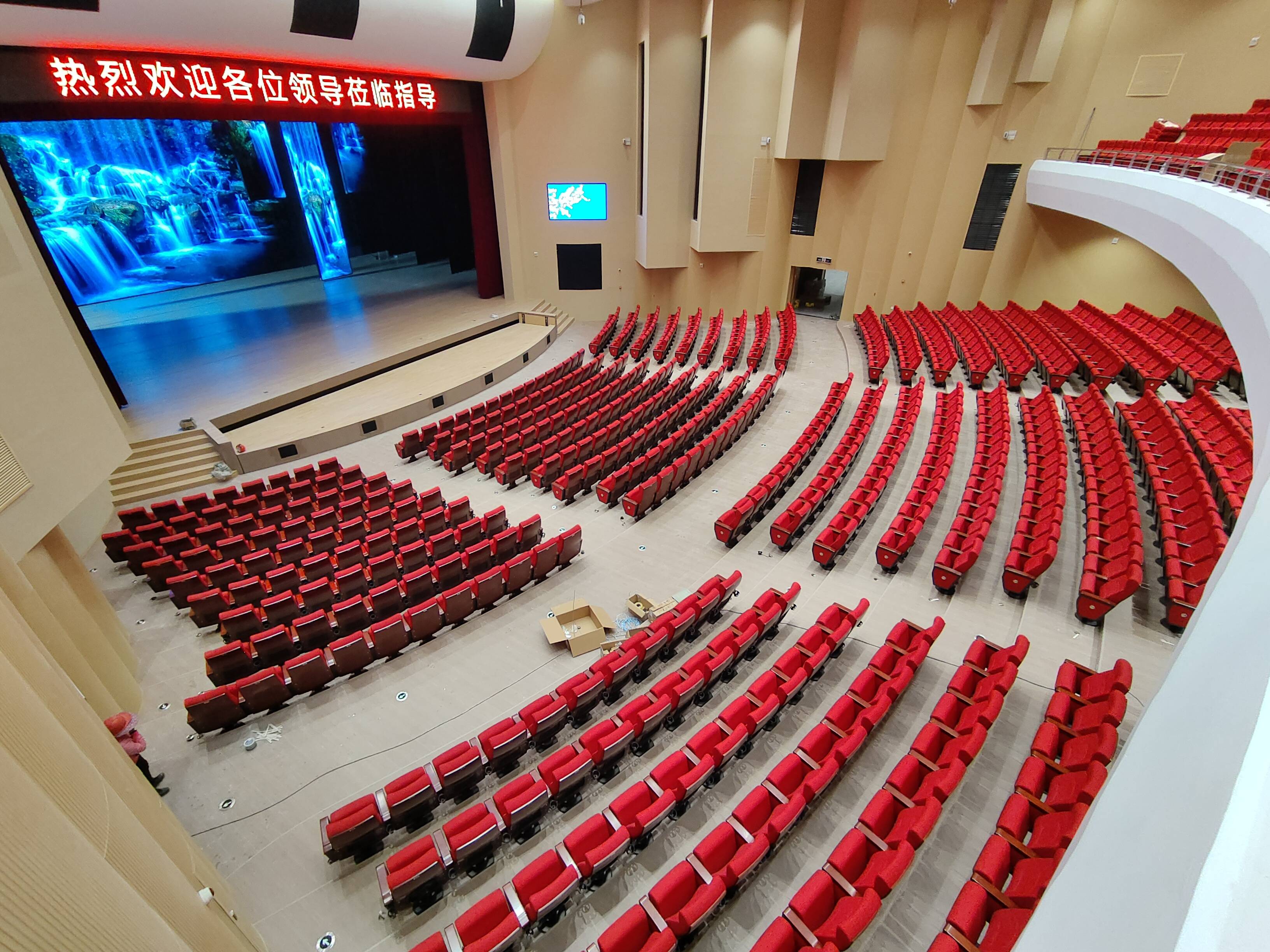 东英驰家具引领行业发展新趋势瓦力游戏试玩礼堂椅厂家:广(图5) 东英驰家具引领行业发展新趋势瓦力游戏试玩礼堂椅厂家:广(图5)